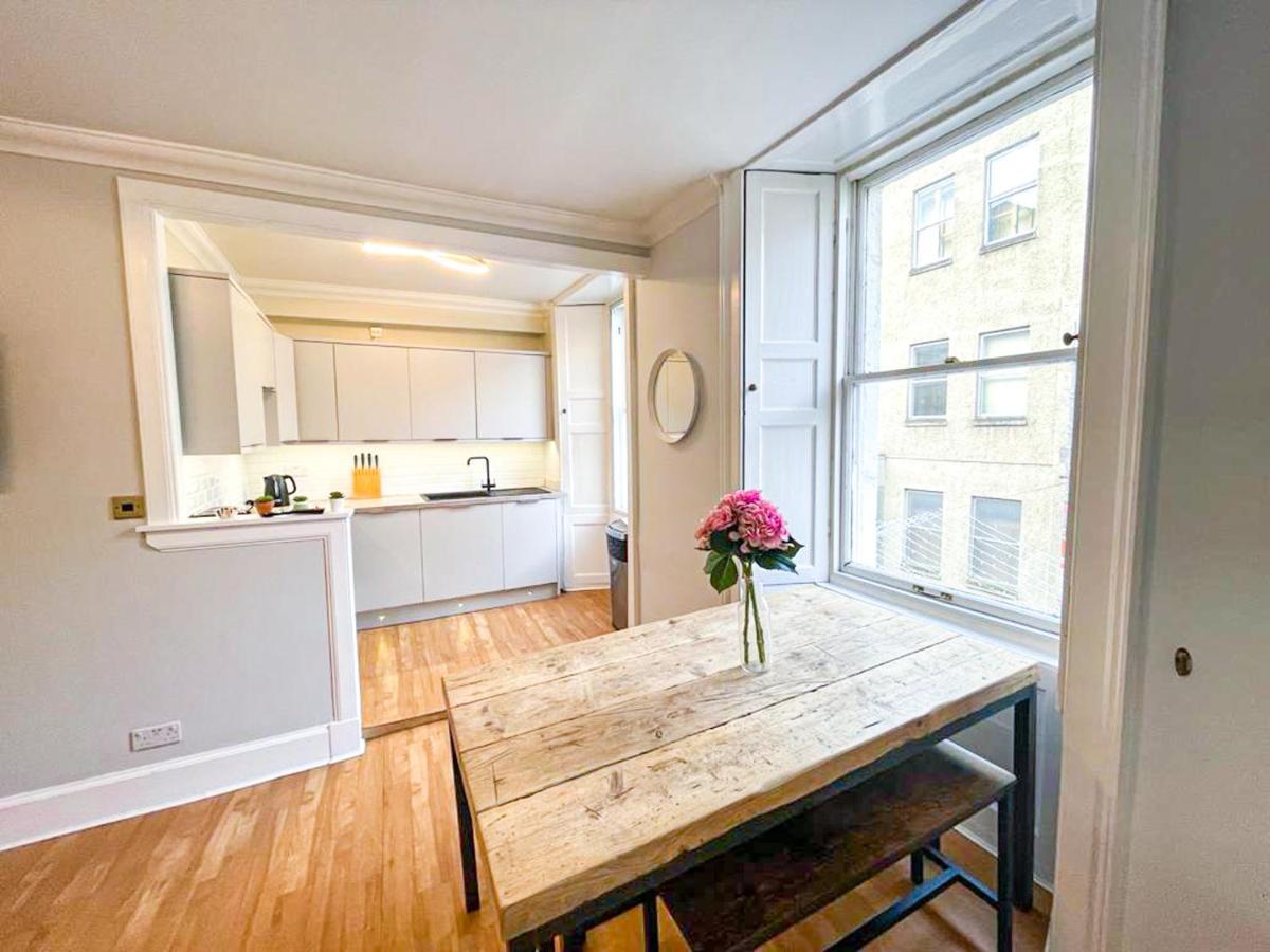 Appartamento Rose Street's Hidden Treasure- 2bed Newly Refurbished Edimburgo