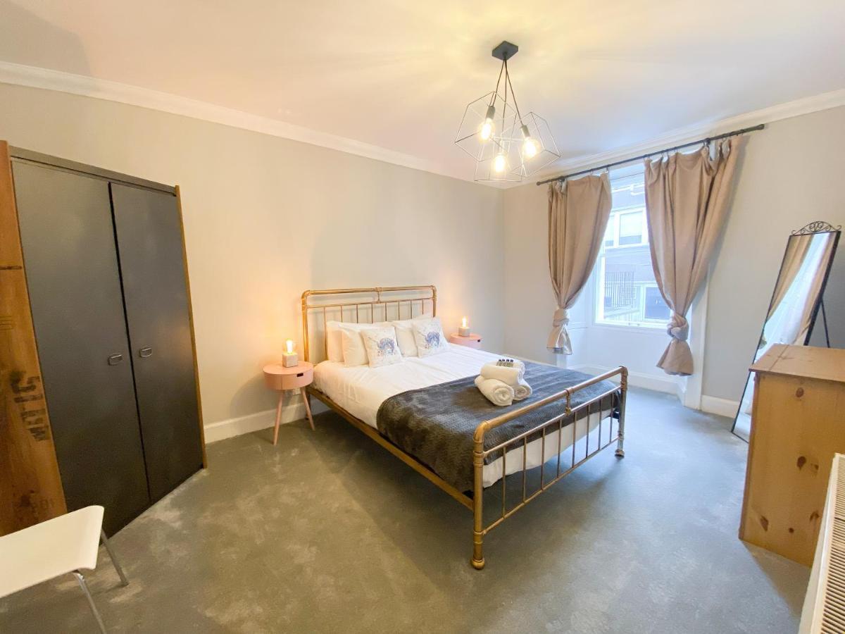 Rose Street's Hidden Treasure- 2bed Newly Refurbished Appartamento Edimburgo